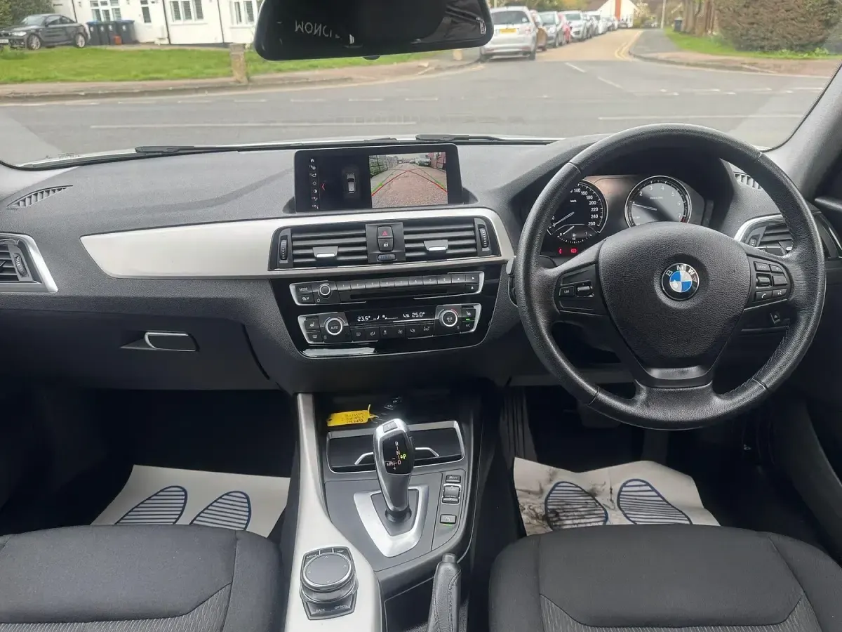 Used BMW 118 136 HP (100 kW) 2017 White Hatchback