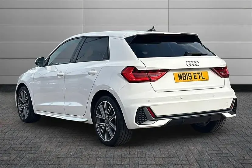 Used Audi A1 S-Line 116 HP (85 kW) 2019 Shell white SUV
