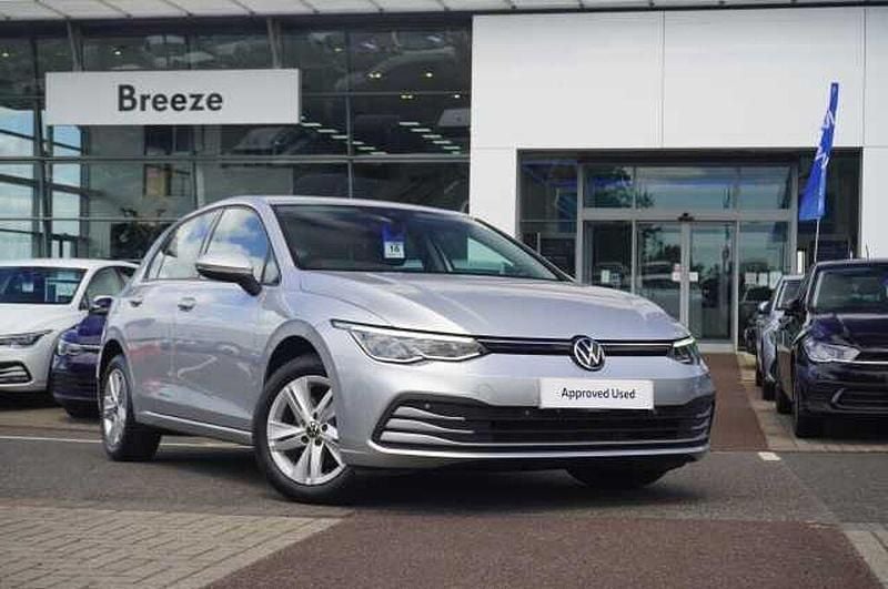 Used 2020 VW Golf VII Life Hatchback | £16,900 (Fair price) - Image 1/4