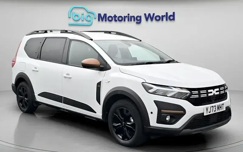 Used Dacia Jogger Extreme 141 HP (103 kW) 2024 MPV
