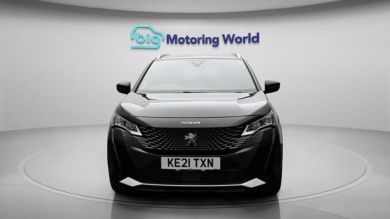 Used Peugeot 5008 Premium 130 HP (95 kW) 2021 Black SUV
