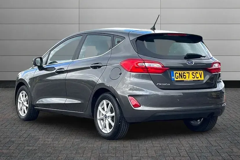 Used Ford Fiesta Zetec 85 HP (62 kW) 2017 Magnetic Hatchback