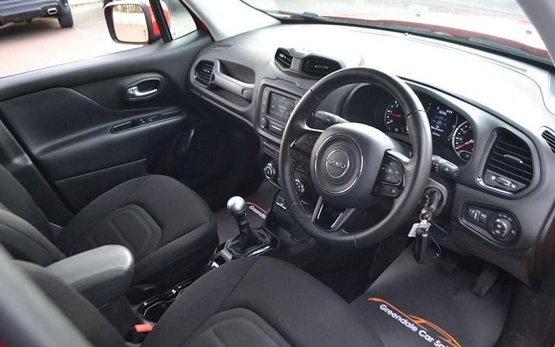 Used Jeep Renegade Night Eagle 120 HP (88 kW) 2016 Red SUV