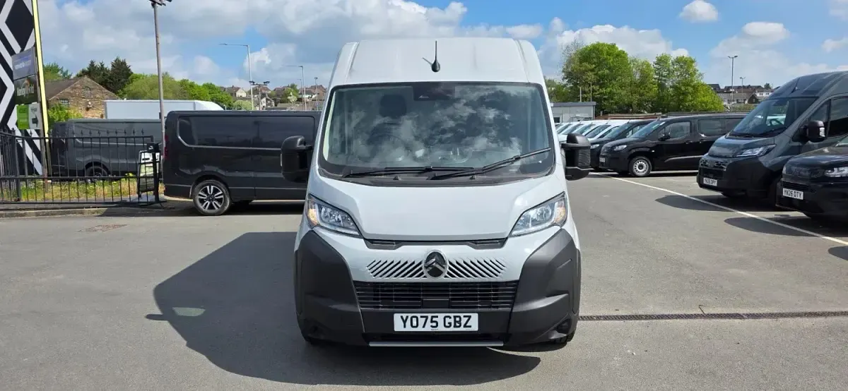 Novo Citroën Relay 2026 Cinzento Van