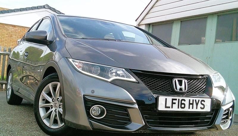 Grey Used 2016 Honda Civic SE Plus Hatchback | £5,995 (Fair price) - Image 1/4
