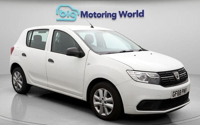 Used 2020 Dacia Sandero Essentiel Hatchback | £4,300 (Good price) - Image 1/4
