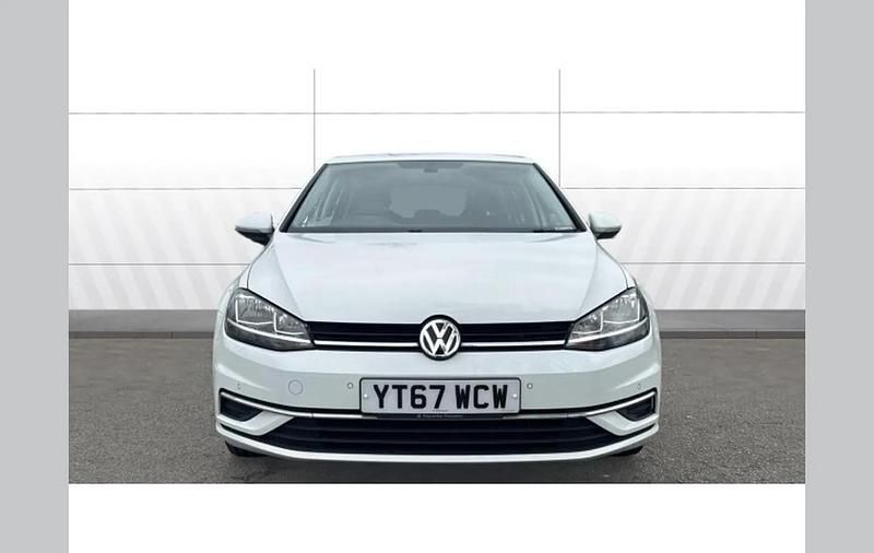 Used VW Golf VII SE 125 HP (91 kW) 2017 White Hatchback