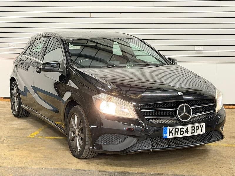 Used Mercedes A180 SE 109 HP (80 kW) 2015 Black Hatchback