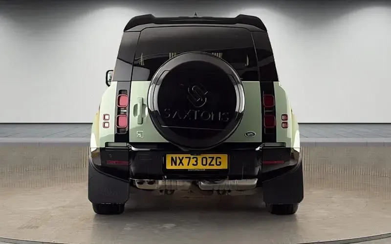 Used Land Rover Defender 75th Limited Edition 300 HP (220 kW) 2023 Grassmere green SUV
