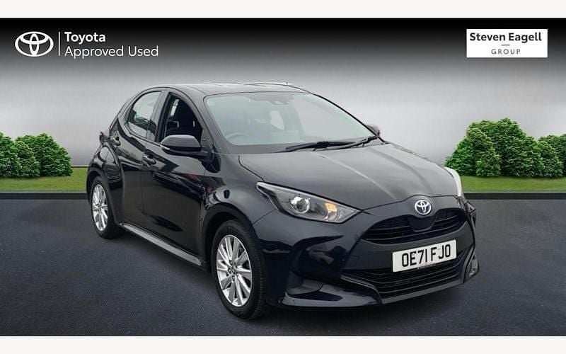 Used 2025 Toyota Yaris Hybrid Hatchback | £15,000 (Super price) - Image 1/3