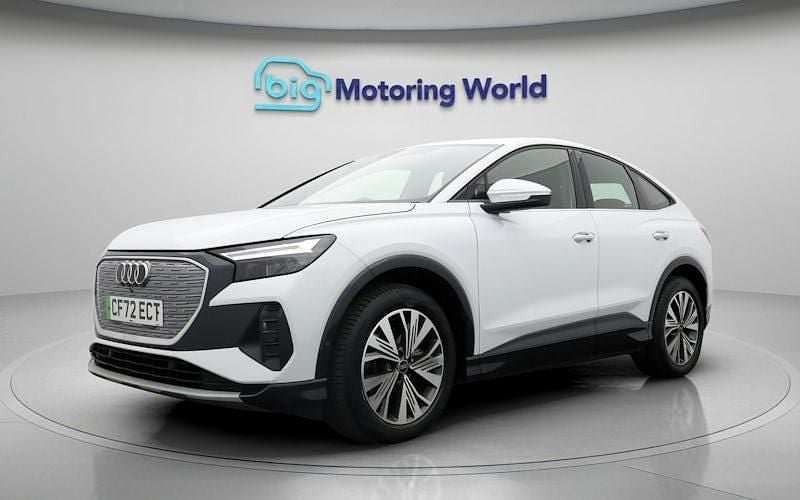 Used Audi Q4 Sportback e-tron Sport 125 kW (170 HP) 2022 White SUV