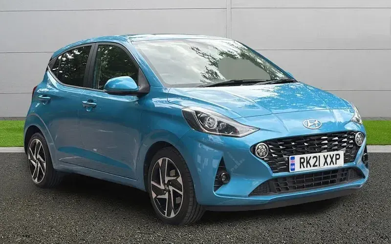Used Hyundai i10 Premium 84 HP (61 kW) 2023 Hatchback