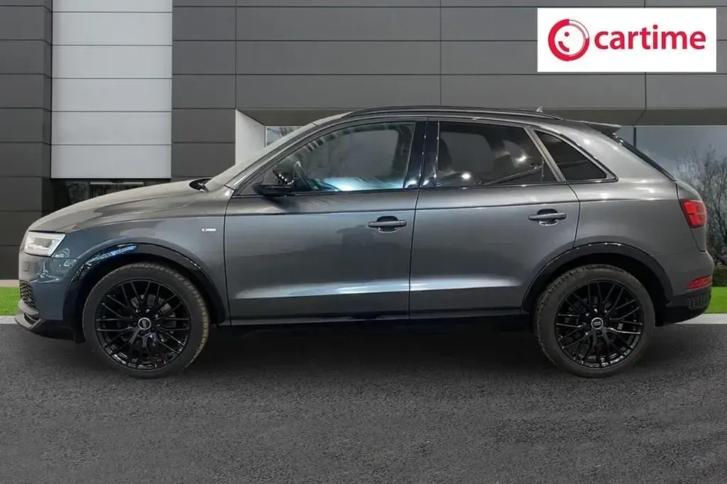 Używany Audi Q3 Black Edition 150 KM (110 kW) 2018 Szary SUV