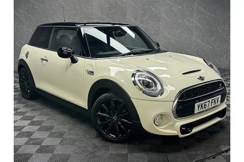 Używany Mini Cooper SD Hatch 2017 Biały Hatchback