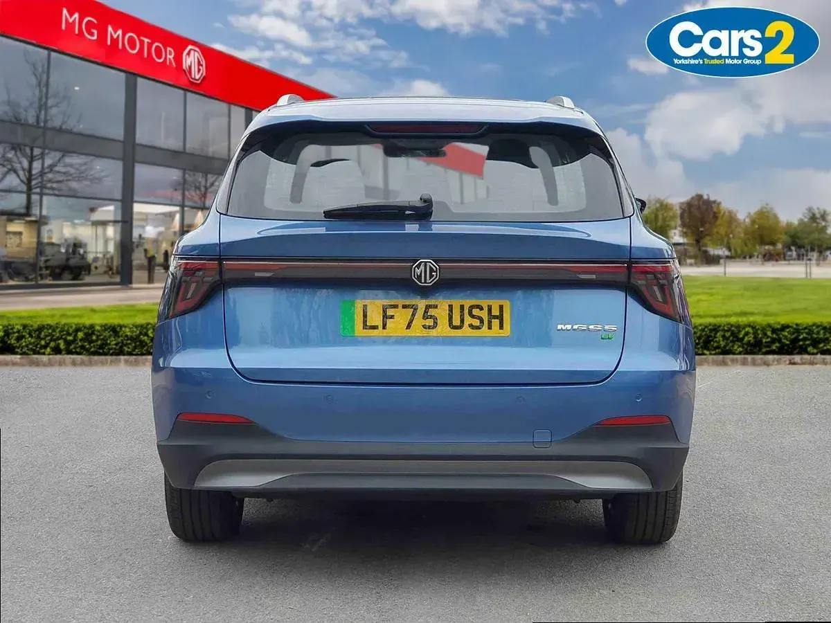 New MG MG5 EV SE 123 kW (168 HP) 2025 Blue Estate