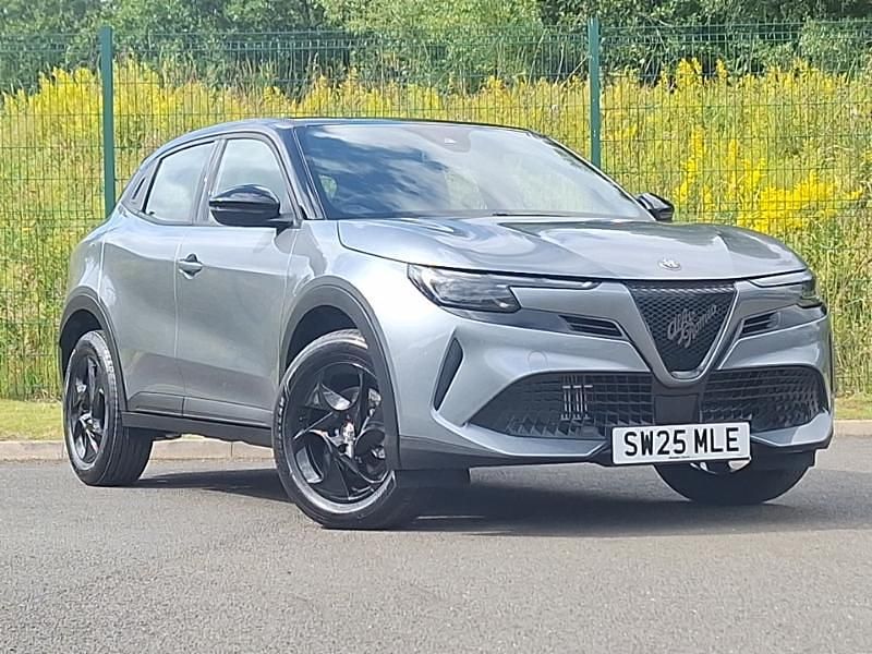 Bicolour metallic arese grey with black roof New 2025 Alfa Romeo GT Junior Hatchback | £24,998 (Fair price) - Image 1/4