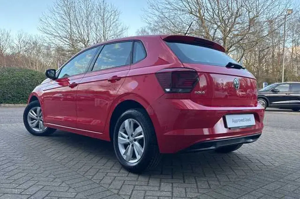 Used VW Polo SE 65 HP (47 kW) 2019 Red Hatchback