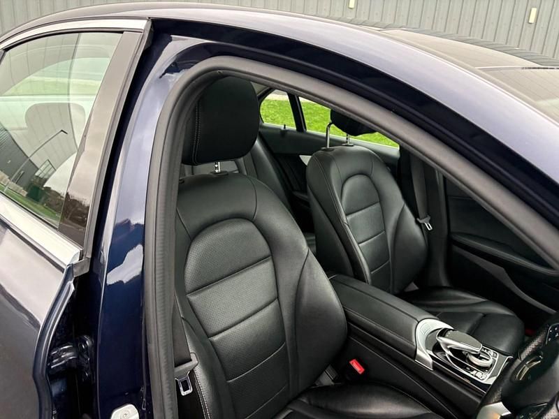 Used Mercedes C200 Premium 184 HP (135 kW) 2016 Blue Sedan