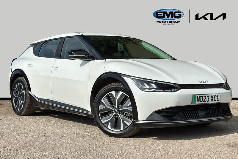 Used Kia EV6 Air 165 kW (225 HP) 2023 White pearl SUV