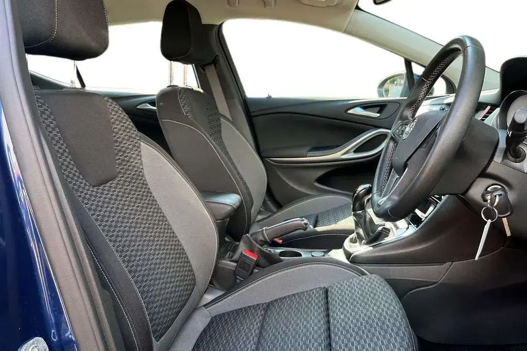 Used Vauxhall Astra SRi 2021 Blue Hatchback
