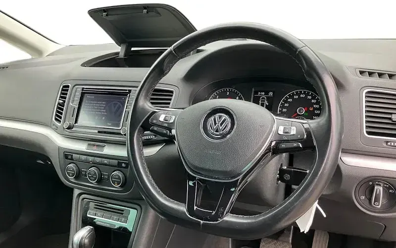 Usado VW Sharan SE 150 HP (110 kW) 2019 Branco Monovolume