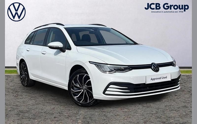 Used VW Golf VIII Life 110 HP (80 kW) 2021 White Estate