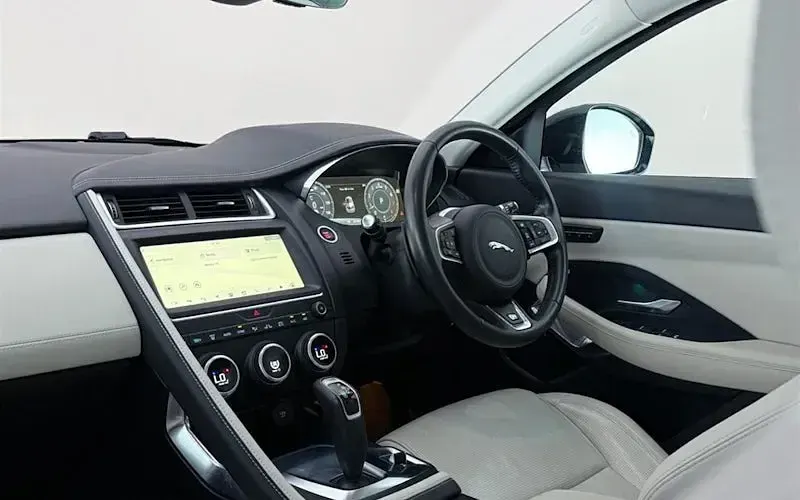 Used Jaguar E-Pace R-Dynamic 300 HP (220 kW) 2020 SUV