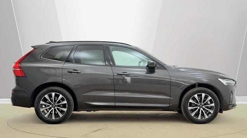 Usado Volvo XC60 Plus 247 HP (181 kW) 2025 Cinzento SUV