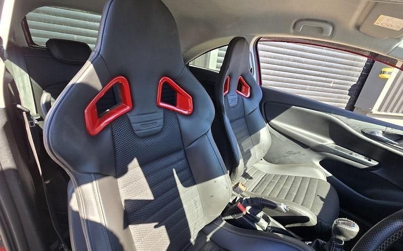 Second-hand Vauxhall Corsa 205 CP (150 kW) 2017 Roșu Hatchback