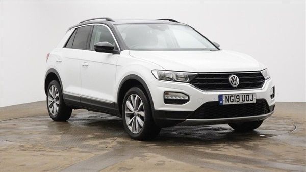 White Used 2019 VW T-Roc Design SUV | £13,700 (A bit pricey) - Image 1/1
