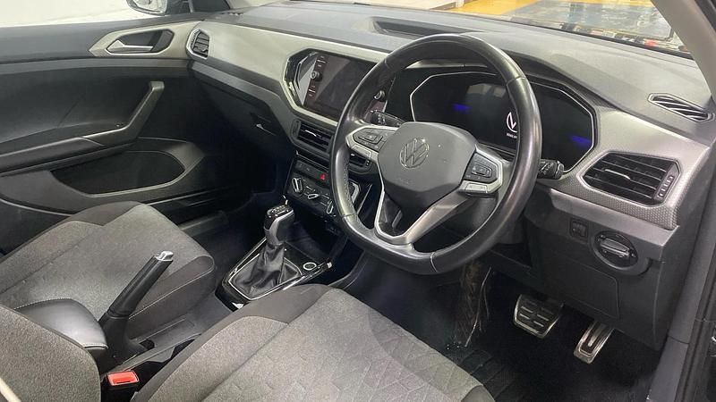 Used VW T-Cross Move 110 HP (80 kW) 2024 Black SUV