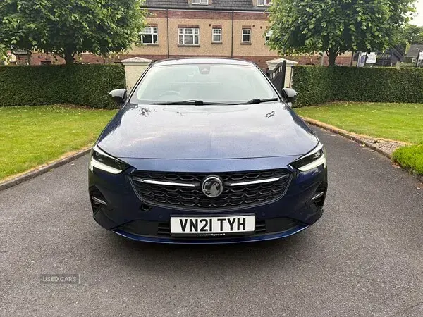 Used Vauxhall Insignia 122 HP (89 kW) 2021 Blue Hatchback