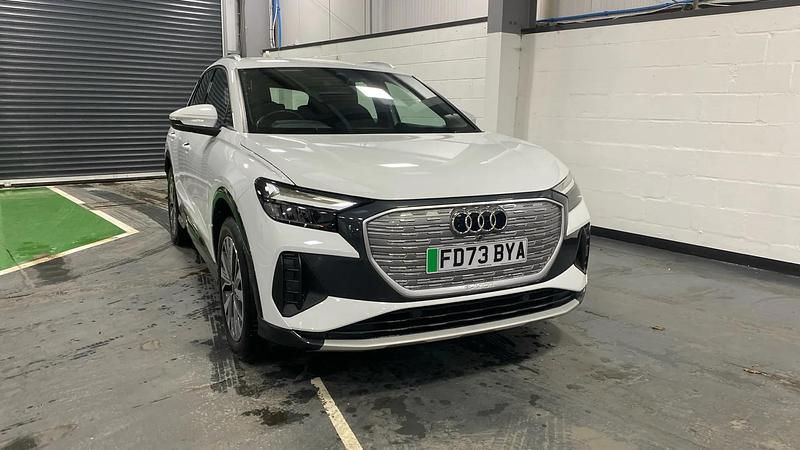 Used Audi Q4 e-tron Sport 150 kW (204 HP) 2023 White SUV
