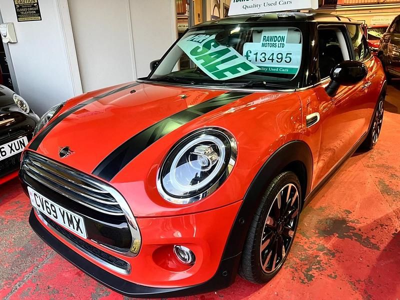 Orange Used 2019 Mini Cooper Exclusive Hatchback | £12,450 (Fair price) - Image 1/4