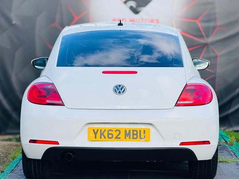 Used VW Beetle Design 105 HP (77 kW) 2012 White Hatchback
