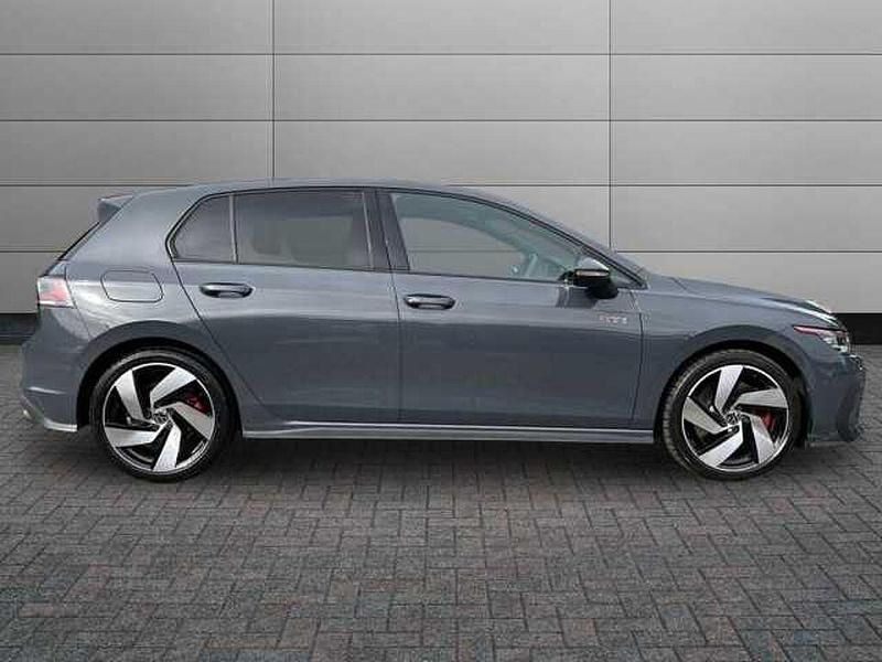 Used VW Golf VIII GTI 265 HP (194 kW) 2024