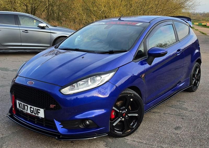 Used Ford Fiesta ST 2017 Blue Hatchback