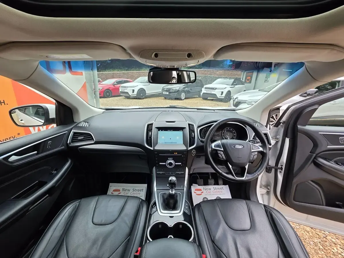 Used Ford Edge Titanium 180 HP (132 kW) 2017 White SUV