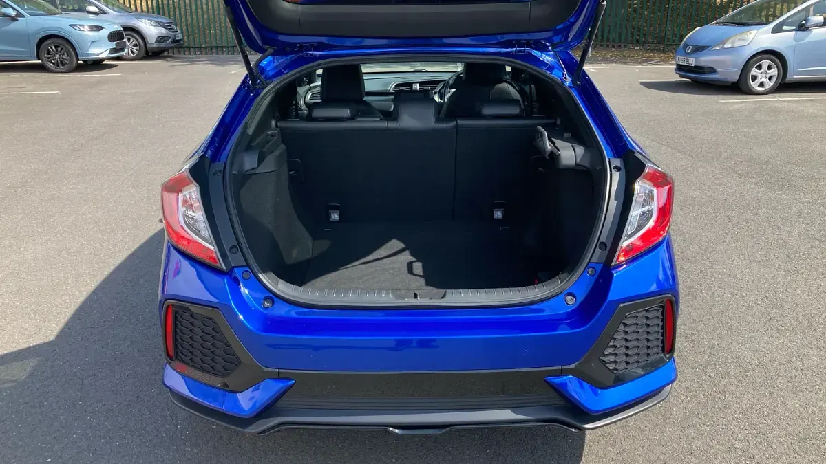 Used Honda Civic Prestige 182 HP (133 kW) 2017 Blue Hatchback
