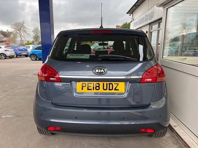 Used Kia Venga 125 HP (91 kW) 2018 Blue Hatchback