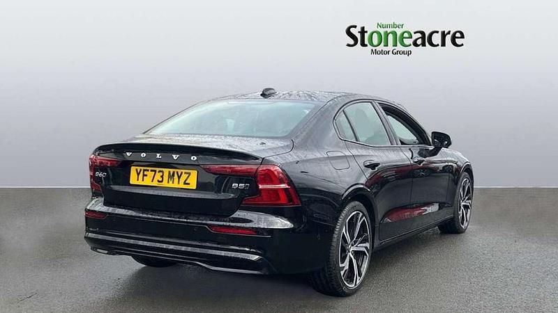 Usado Volvo S60 Plus 247 HP (181 kW) 2023 Preto Sedan