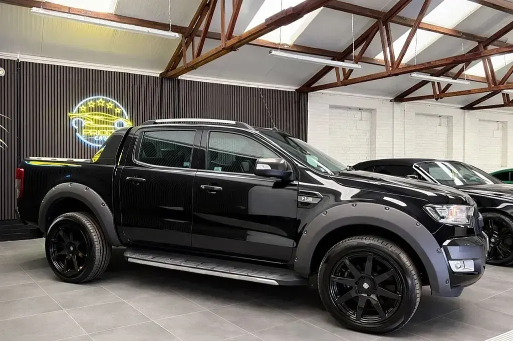 Used Ford Ranger Wildtrack 200 HP (147 kW) 2017 Black Pickup