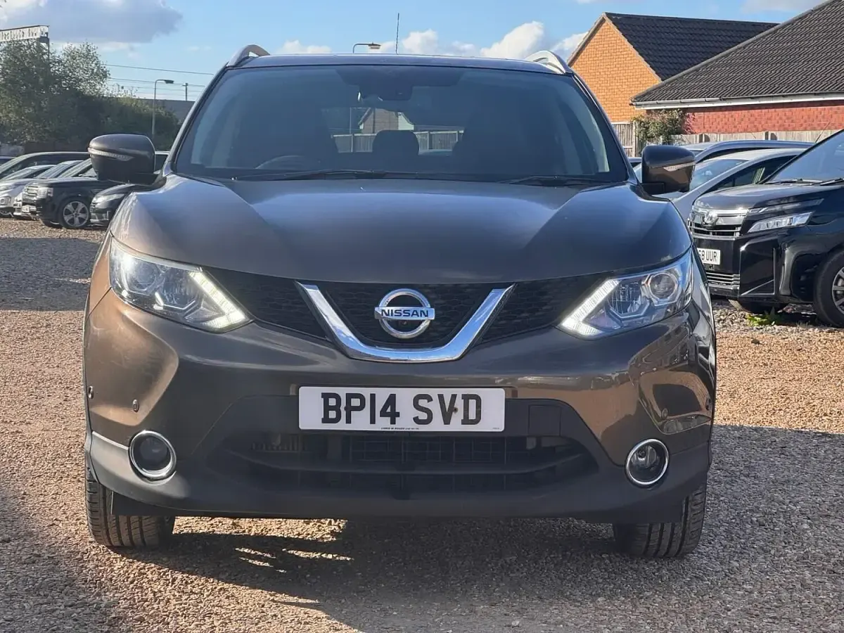 Used Nissan Qashqai Tekna 2014 Beige SUV