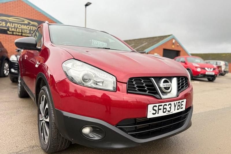 Red Used 2013 Nissan Qashqai 360º SUV | £3,195 (Good price) - Image 1/1