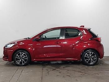 Used Toyota Yaris Hybrid Design 116 HP (85 kW) 2020 Red Hatchback