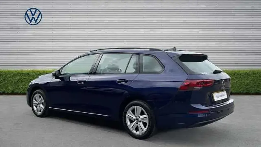 Used VW Golf VIII Life 110 HP (80 kW) 2023 Estate