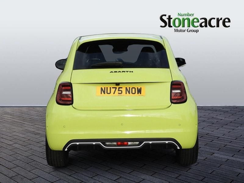 New Abarth 500e Scorpionissima 114 kW (155 HP) 2025 Green Hatchback