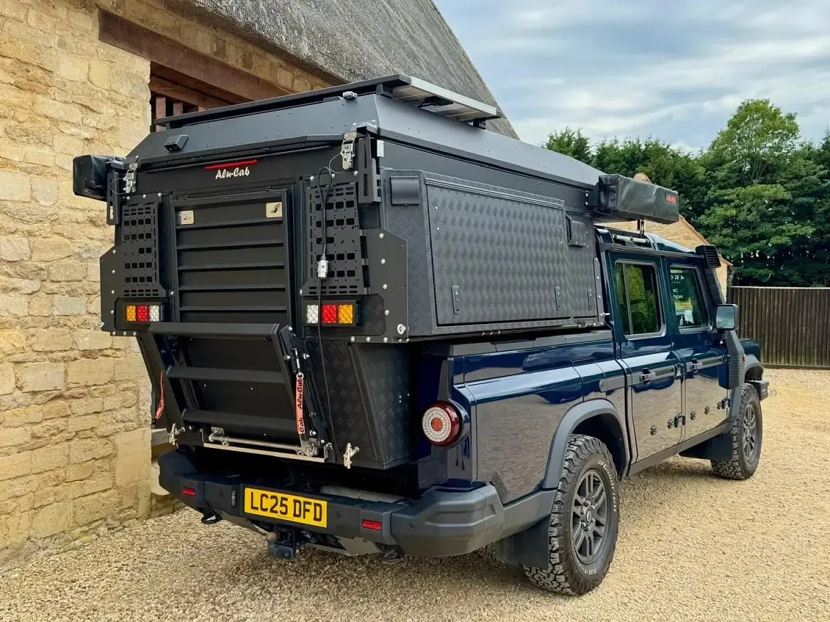 New Ineos Grenadier 2025 Blue Pickup