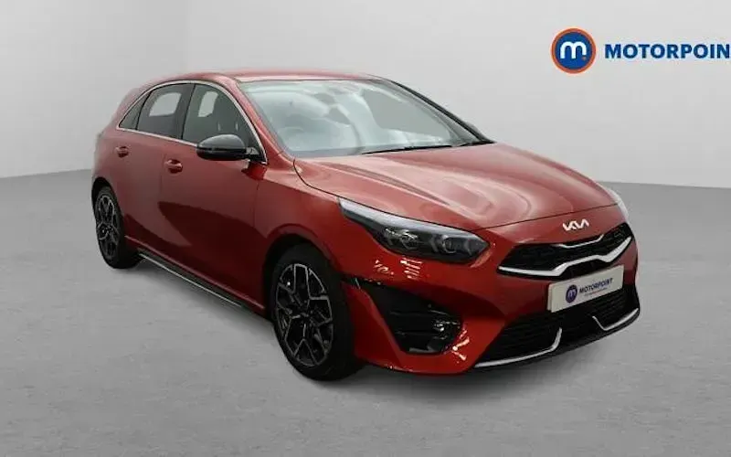 Begagnad Kia Ceed GT-Line 160 HK (117 kW) 2023 Halvkombi