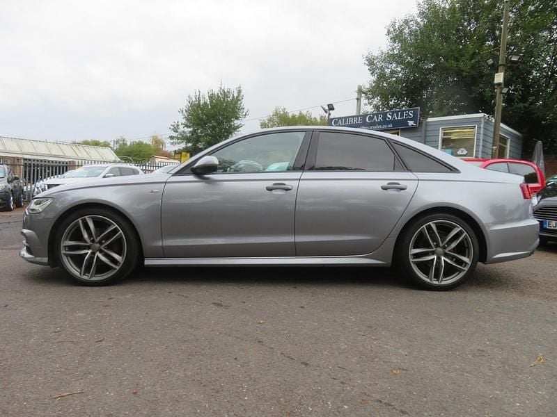 Used Audi A6 Black Edition 190 HP (139 kW) 2015 Grey Sedan